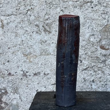 Skulptur #28; runde röhrenförmige Skulptur aus Ton