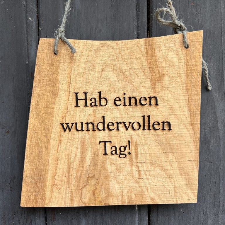 rechteckige Skulpturen aus Keramik, raue Textur, blaue und graue Engobe